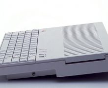 Prototipo di un computer Apple realizzato da Hartmut Esslinger (Frog Design, 1985)
