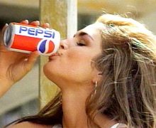 Pepsi Generation, spot Superbowl con Cindy Crawford (1992)