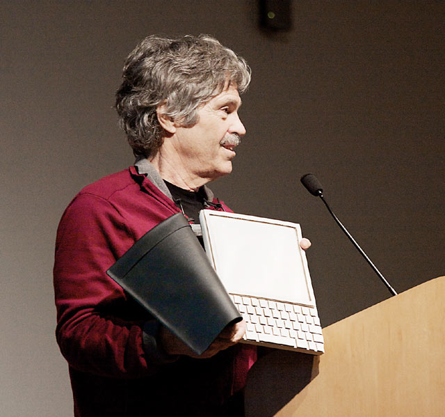 Alan Kay prototipo Dynabook