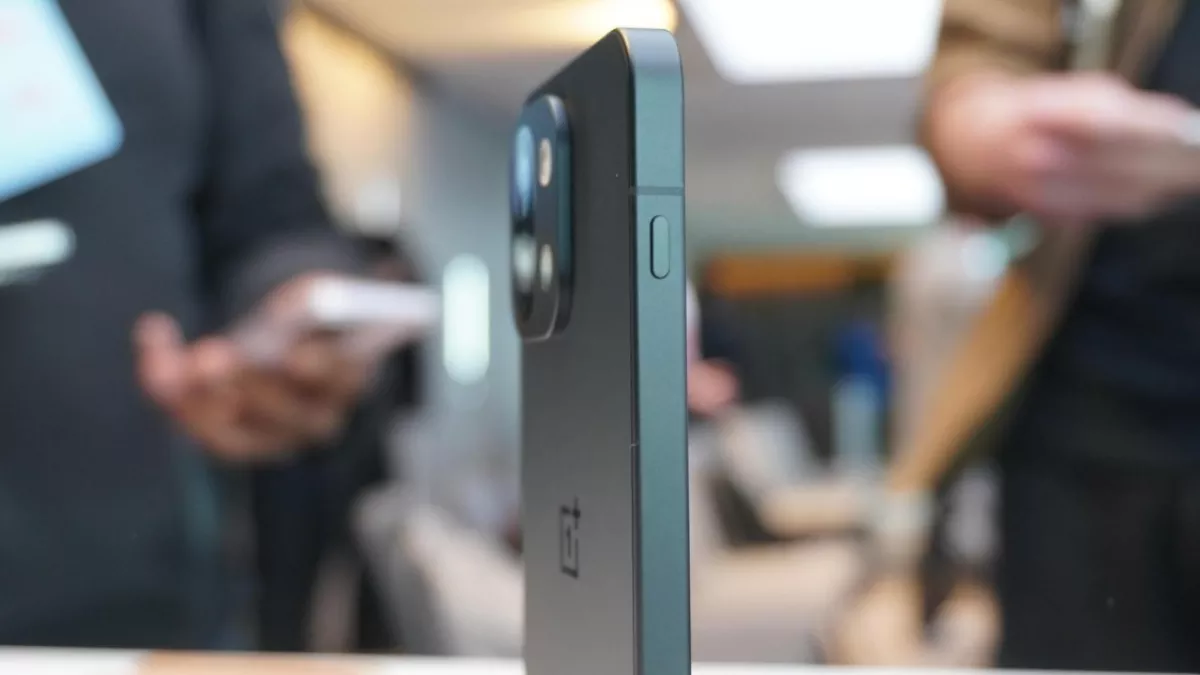 OnePlus 15: un design che ricorda l'iPhone tra speculazioni e novità ...