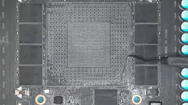 Il riparatore di hardware per PC denuncia una serie di fallimenti di RTX 4090 resi peggiori da un imballaggio scadente da parte dei clienti