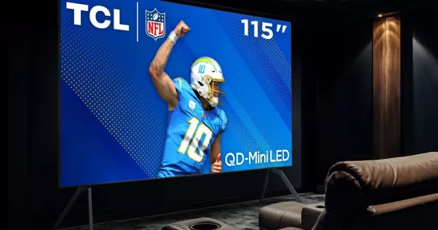 TCL fissa il prezzo del suo incredibilmente luminoso TV QM89 da 115 pollici a $27.000