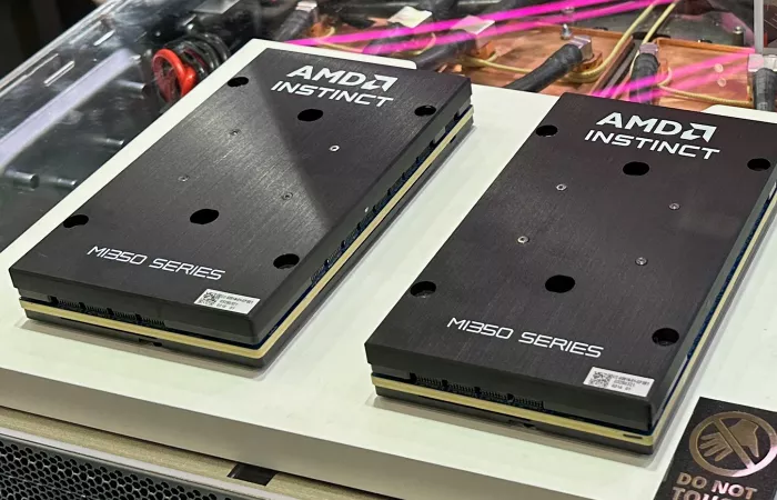 Pegatron lancia un sistema AI da 1.177 PFLOP con 128 GPU AMD MI350X