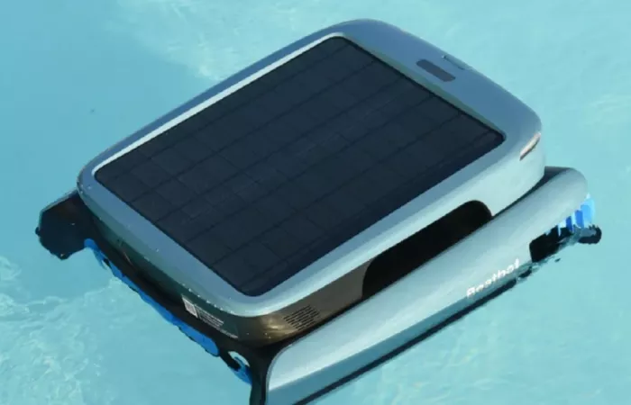 Beatbot iSkim Ultra: Il pulitore robotico per piscine