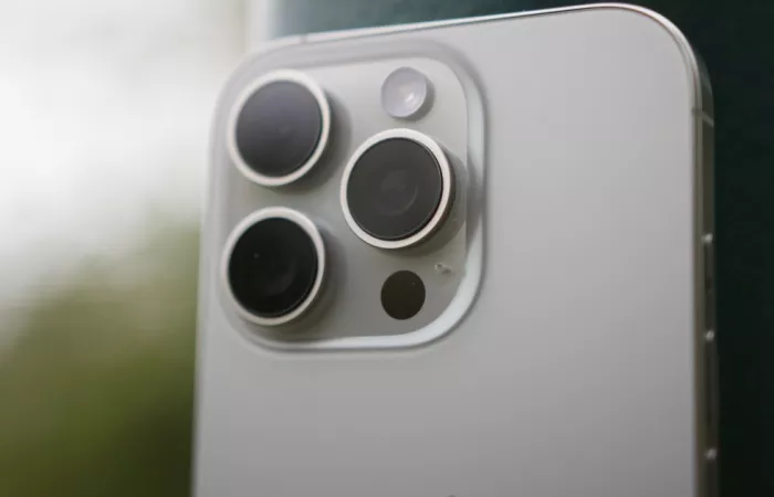 Rivelato il nuovo colore dell'iPhone 17 Pro: un arancione audace