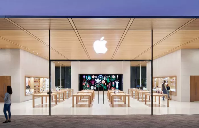 Apple investe $100 miliardi negli USA per evitare dazi sugli iPhone