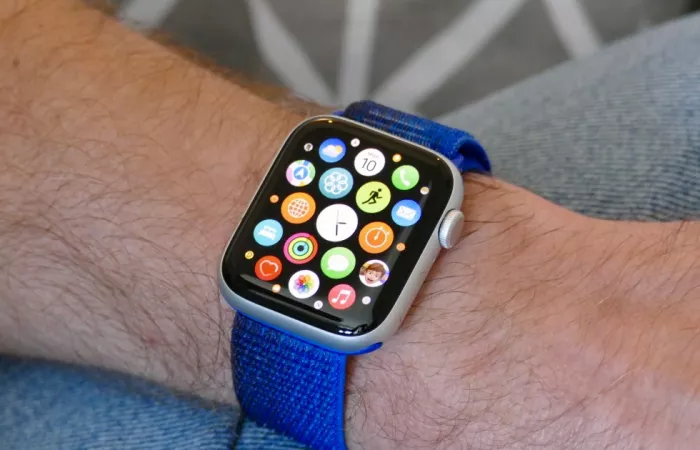 Apple Watch SE 2: tecnologia indossabile a prezzo scontato