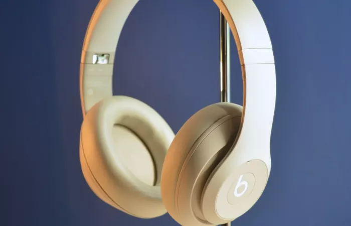 Beats Studio Pro: cuffie wireless con noise cancellation e audio spaziale