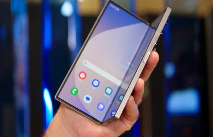 Samsung presenta il display pieghevole Mont Flex