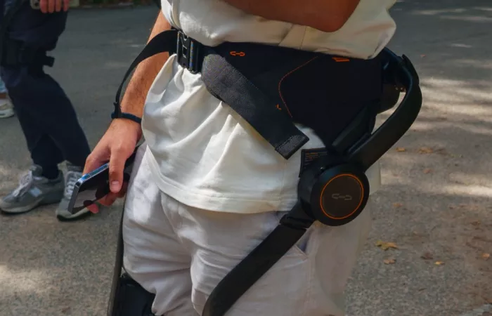 Hypershell X Ultra: l'esoscheletro che rivoluziona il trekking