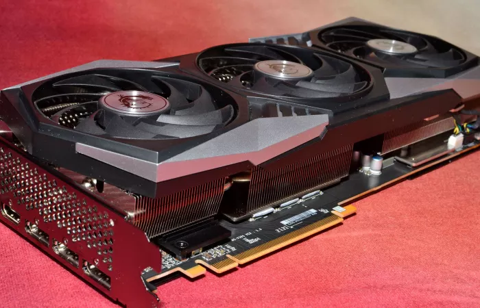 AMD: nuovo driver Adrenalin non supporta più le GPU Radeon RX 5000 e 6000