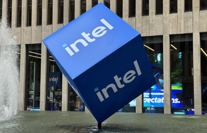 Intel lancia negozi pop-up in cinque città per promuovere PC con AI