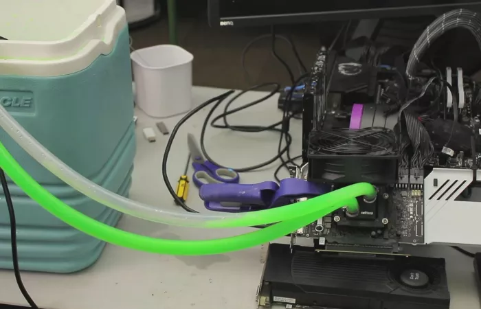 Record mondiale di overclocking con antigelo per auto su GPU Intel