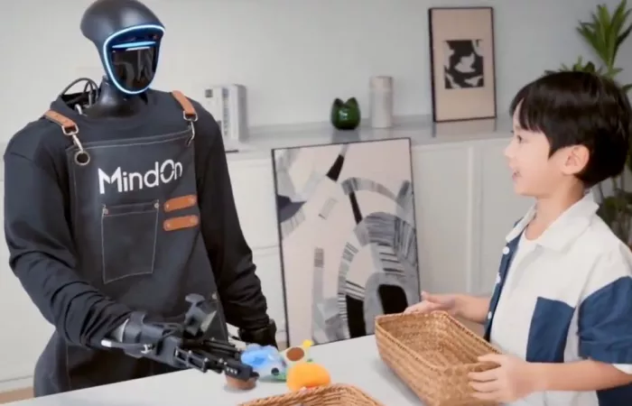 Robot domestico affronta le faccende con abilità impressionante