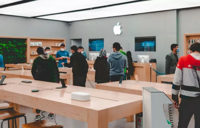 Apple lancia la consegna gratuita in due ore per le feste