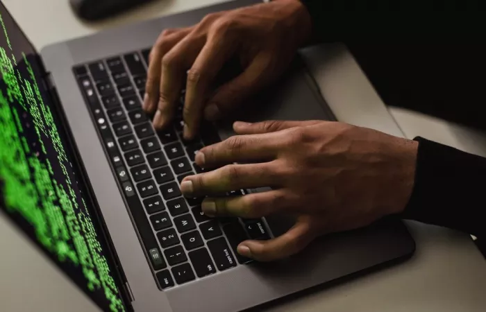 Estensione Chrome Urban VPN Proxy sotto accusa per copia di chat AI