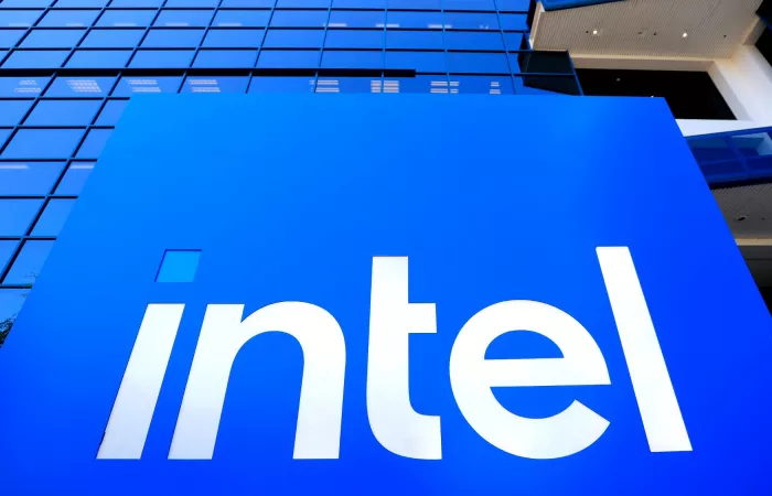 Intel: multa ridotta ma confermata per pratiche anticoncorrenziali contro AMD