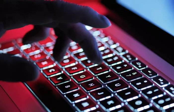 OpenAI aggiorna ChatGPT Atlas per proteggere dai prompt injection