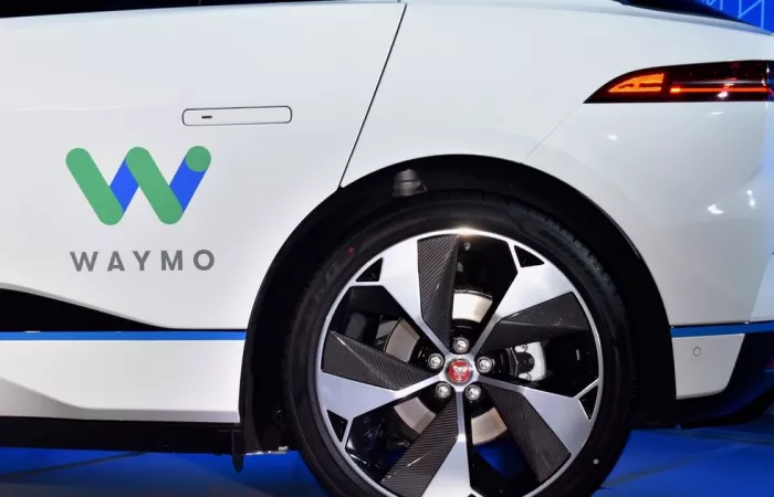 Robotaxi Waymo bloccati da blackout a San Francisco