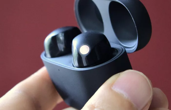 Sony: In arrivo gli auricolari WF-1000XM6