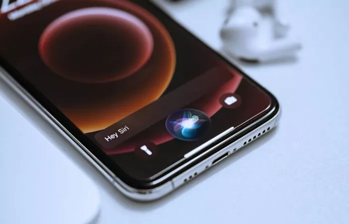 Apple si allea con Google per rivoluzionare Siri con Gemini