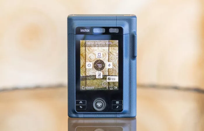 Fujifilm Instax Mini LiPlay Plus: la fotocamera che stampa foto e suoni