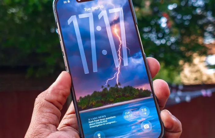 iPhone 18 Pro: addio Dynamic Island, benvenuto punch-hole