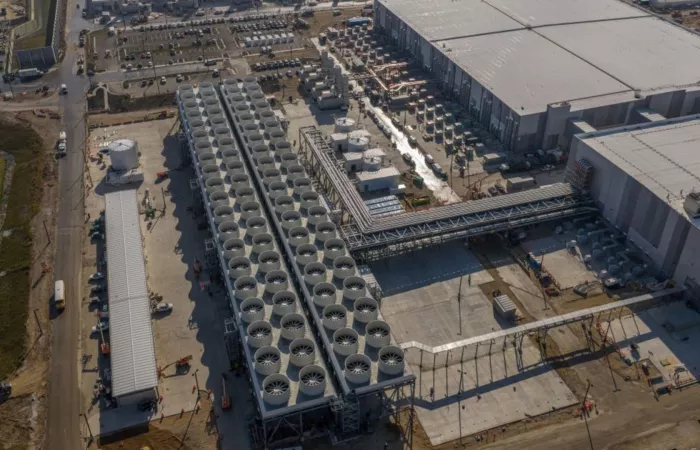 Microsoft: Nuovo approccio per i data center AI con focus sulla comunità