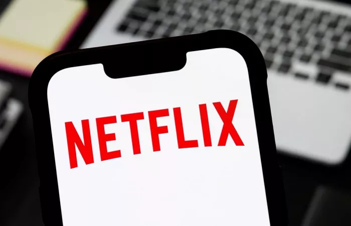 Netflix punta sui video verticali e rivoluziona l’esperienza mobile