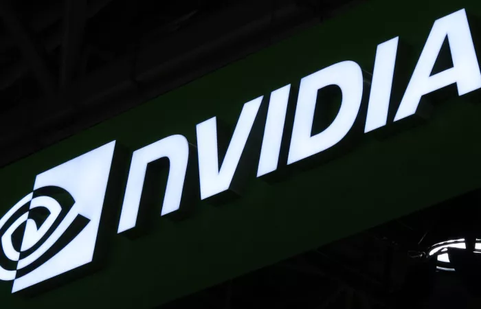 Nvidia richiede pagamento anticipato per GPU H200 in Cina