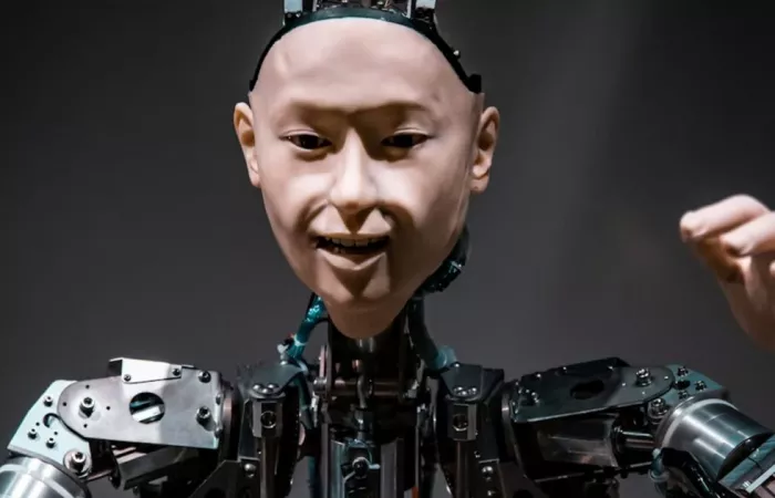 Pelle artificiale: la nuova frontiera per la sensibilità dei robot