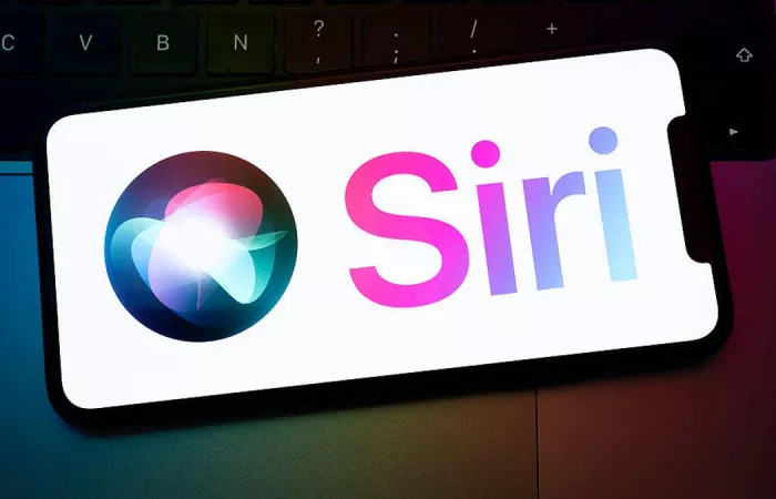 Apple posticipa ancora il lancio della nuova Siri AI