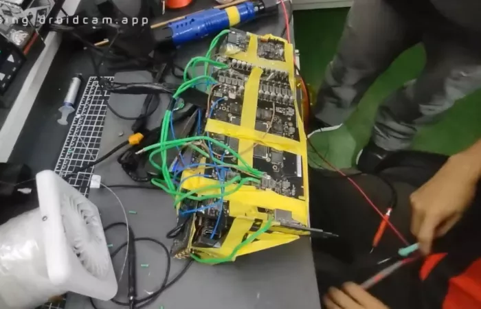 RTX 5070 Ti Frankenstein batte il record mondiale con PCB RTX 2080 Ti e parti AMD