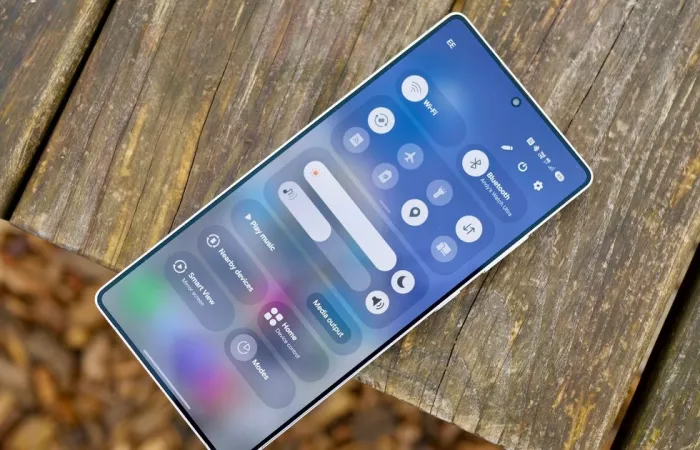 Samsung apre la scelta degli assistenti AI su Galaxy: arriva Perplexity