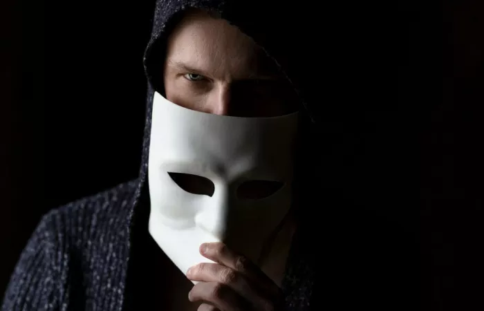 Intelligenza artificiale e rischio di deanonimizzazione degli account online