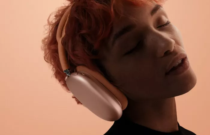 Apple presenta AirPods Max 2 con chip H2 e noise cancellation avanzata