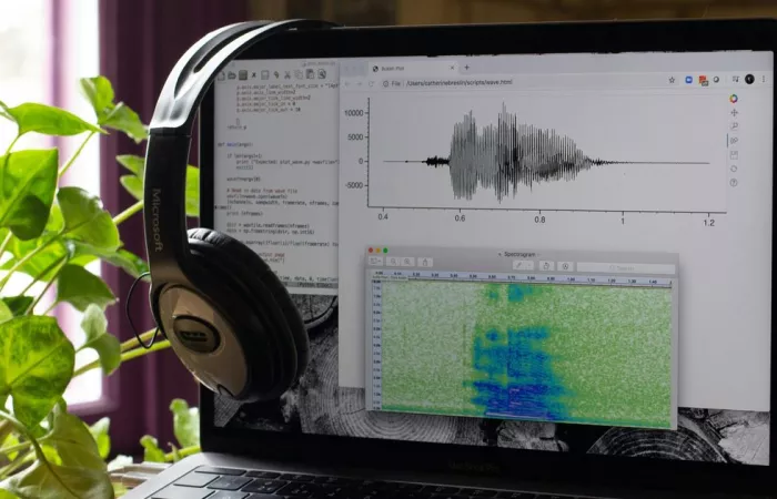 Il cervello distingue le voci AI prima della nostra coscienza