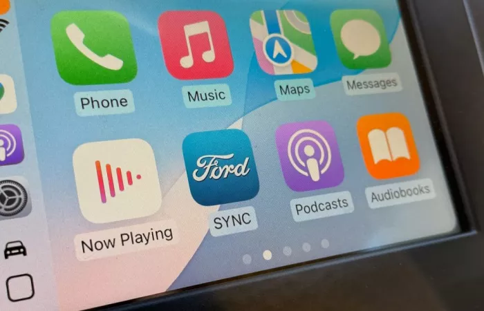 ChatGPT arriva su CarPlay con iOS 26.4: conversazioni AI a bordo