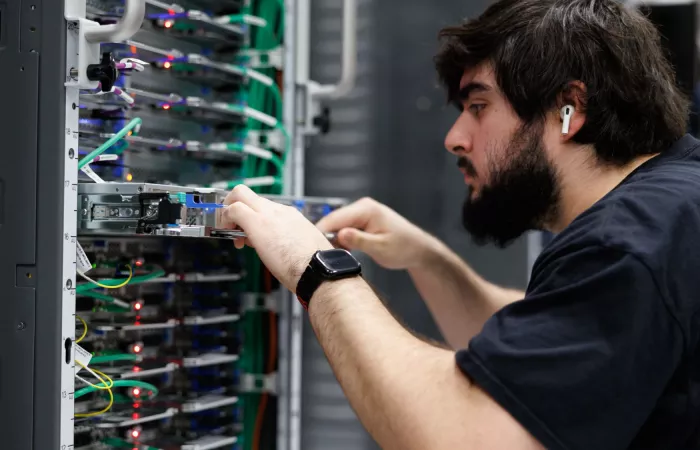 Attacco con droni colpisce i data center AWS in Medio Oriente