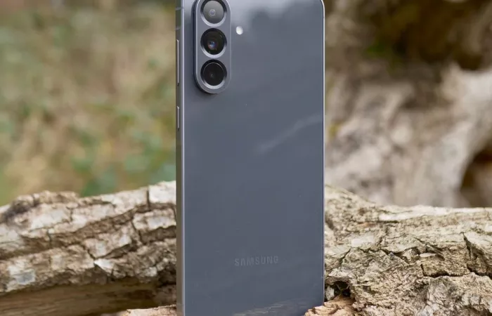 Galaxy A57 5G: nuove indiscrezioni su design e caratteristiche