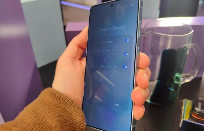 Galaxy S26 Ultra: il display è solo 8-bit, delusione tra gli utenti