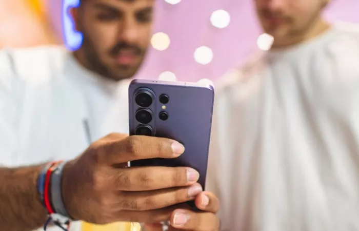 Galaxy S26 Ultra: la ricarica wireless da 25W è ostacolata dalla compatibilità