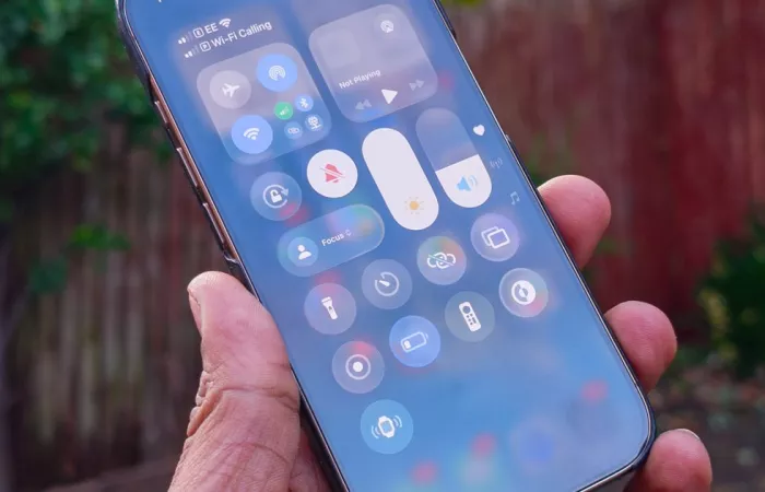 iOS 27: controllo avanzato per l'effetto Liquid Glass su iPhone