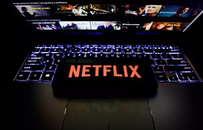 Netflix aumenta i prezzi: rincari per tutti i piani