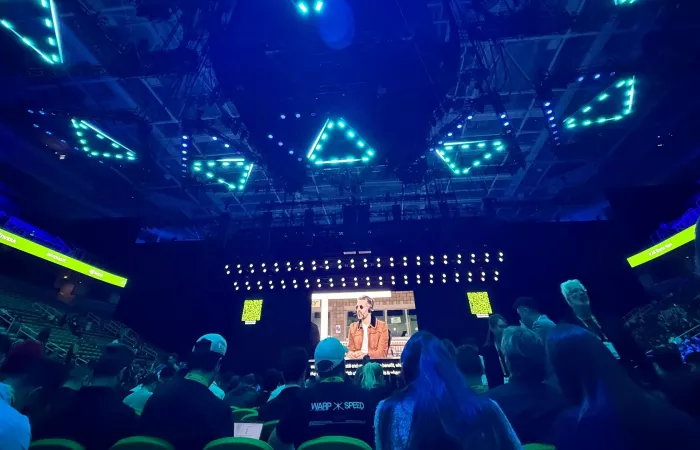 Nvidia presenta Groq 3 LPU: accelerazione AI a bassa latenza con SRAM