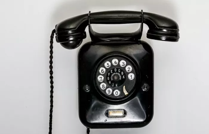 Il numero privato di Trump sull’iPhone crea disordine a Washington