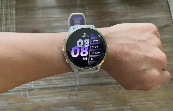 WhatsApp arriva sui Garmin: chiamate e messaggi direttamente dallo smartwatch