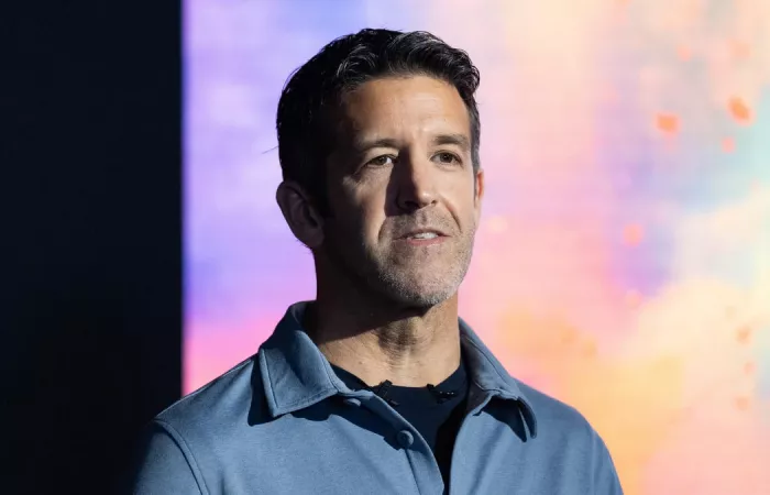 Apple, la sfida dell’AI attende il nuovo CEO John Ternus