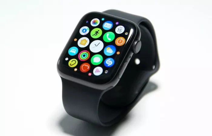 Apple rivoluziona la riparazione software di Apple Watch nei negozi