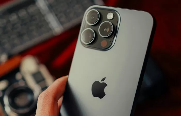 iPhone: la fotocamera da 200MP non arriverà prima del 2028